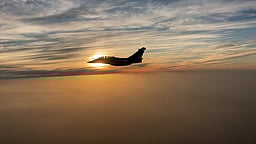 வானிலிருந்து வீசக்கூடிய 1,000 கிலோ வெடிகுண்டு தயாரிப்பு: மத்திய அரசு நடவடிக்கை