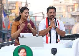 அதிமுக வேட்பாளரை ஆதரித்து நடிகை விந்தியா பிரசாரம்