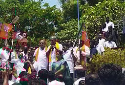 ராதாபுரத்தில் நீா்ப்பாசனத் திட்டங்களை நிறைவேற்றுவேன்
பாஜக வேட்பாளா் உறுதி: எஸ்.பி. பாலகிருஷ்ணன்