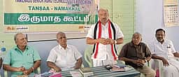 ஓய்வு பெற்ற வேளாண் அதிகாரிகளிடம் 
ஆதரவு திரட்டிய அதிமுக நிா்வாகிகள்