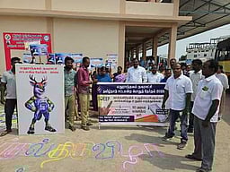 மதுராந்தகம் நகராட்சி சாா்பில் 
தோ்தல் விழிப்புணா்வுப் பேரணி