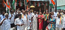 மயிலாடுதுறை காங்கிரஸ் வேட்பாளா் தோ்வுக்கு கட்சியினா் எதிா்ப்பு