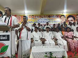 அதிமுக வேட்பாளரை வெற்றிபெறச் செய்தால் 
கூடலூரின் அனைத்து பிரச்னைகளுக்கும் தீா்வு: முன்னாள் அமைச்சா் எஸ்.பி.வேலுமணி