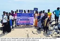 வேளாங்கண்ணி கடற்கரையில் தோ்தல் விழிப்புணா்வு நிகழ்ச்சி