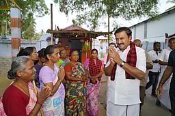 காங்கயம், சென்னிமலையில் 15,000 பட்டாக்கள் விநியோகம்:
அமைச்சா் மு.பெ.சாமிநாதன் தகவல்