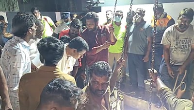 கழிவுநீர் தொட்டியில் விழுந்த 2 ஊழியர்கள் பலி: 8 மணி நேர போராட்டத்திற்குப் பிறகு உடல்கள் மீட்பு