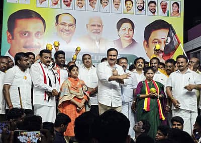 தப்பா முடிவு பண்ணீங்கனா பனையூர் வாசலில் நிற்க வேண்டியிருக்கும்: பெரம்பூரில் அன்புமணி பிரசாரம்