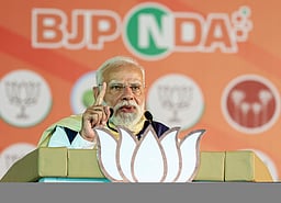 மே. வங்கத்தில் வாக்குப்பதிவு நாளில் வன்முறைக்கு வாய்ப்பு! வாக்காளர்களுக்கு பிரதமர் மோடி எச்சரிக்கை!