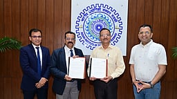 நகா்ப்புற போக்குவரத்து துறையில் ஆராய்ச்சி மற்றும் புத்தாக்கம்!
என்சிஆா்டிசி மற்றும் ஐஐடி ரூா்கீ இடையே ஒப்பந்தம்!