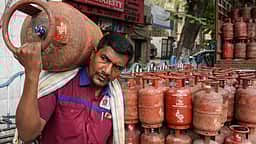 சேமிப்பு மையங்களில் எல்பிஜி சிலிண்டா் நேரடி விற்பனைக்குத் தடை! தில்லி அரசு உத்தரவு!