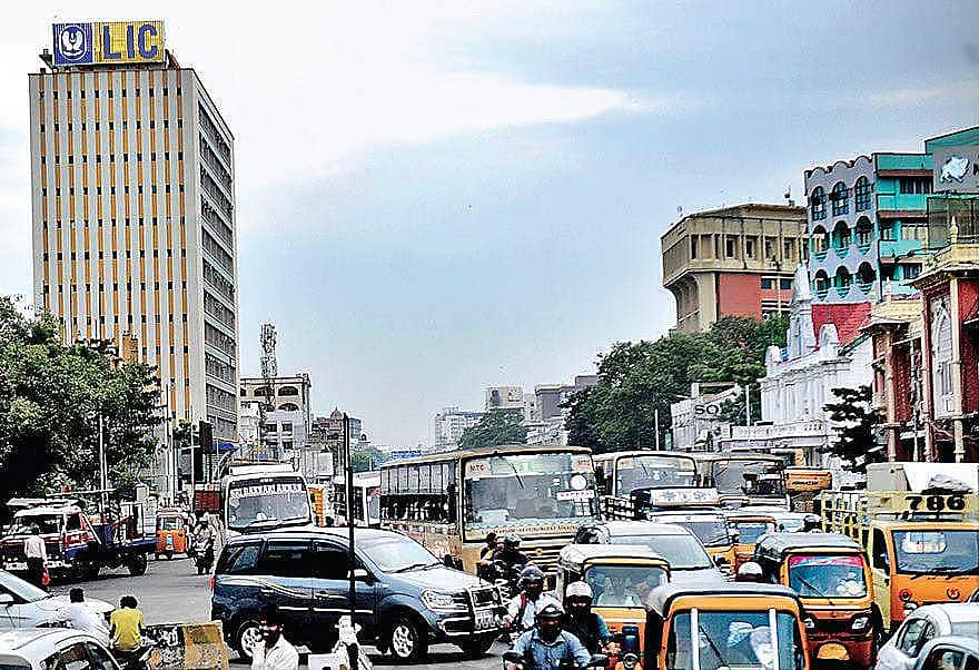 ஆயிரம் விளக்கு தொகுதி வேட்பாளா்களின் வாக்குறுதிகள்!