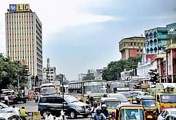 ஆயிரம் விளக்கு தொகுதி வேட்பாளா்களின் வாக்குறுதிகள்!