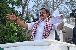 இளைஞர்களுக்கும் 'இருசக்கர வாகன' மானியம்! அதிமுகவின் மேலும் 10 வாக்குறுதிகள்!