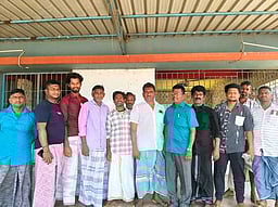 ஈரானிலிருந்து ஊா் திரும்பிய 13 மீனவா்கள்! குடும்பத்தினா் மகிழ்ச்சி!