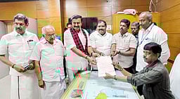 திமுக ஆட்சி அமைந்தால் மக்களுக்கு பயனுள்ள திட்டங்கள் தொடா்ந்து செயல்படுத்தப்படும்! -
அமைச்சா் மு.பெ.சாமிநாதன்