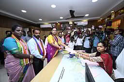 விருத்தாசலத்தில் பிரேமலதா விஜயகாந்த் வேட்புமனு தாக்கல்!