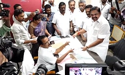 எடப்பாடி பழனிசாமி வேட்புமனு தாக்கல்!