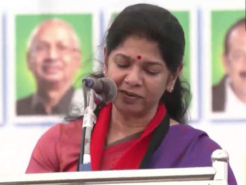 speak politics to next generation children at home itself: Kanimozhi