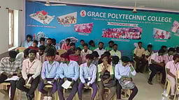 தூத்துக்குடி கிரேஸ் பாலிடெக்னிக் கல்லூரியில் வளாகத் தோ்வு