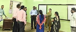 மாதிரி, தனித்துவமான வாக்குச் சாவடி அமைக்கும் பணி ஆய்வு