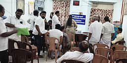 விளவங்கோடு தொகுதியில்
நீண்ட பரிசீலனைக்குப் பின் காங்கிரஸ் வேட்பாளா் மனு ஏற்பு