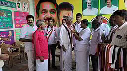 அதிமுகவில் இணைந்த ஓபிஎஸ் ஆதரவாளா்கள்