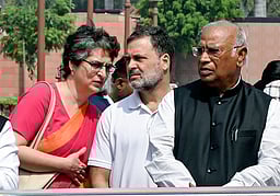 தமிழ்நாடு வரும் கார்கே, ராகுல், பிரியங்கா! நட்சத்திரப் பேச்சாளர்கள் பட்டியல் வெளியீடு!