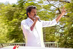 சென்னை: 16 தொகுதிகளில் 419 வேட்பாளா்கள் - விஜய் களமிறங்கும் பெரம்பூரில் 47 போ்