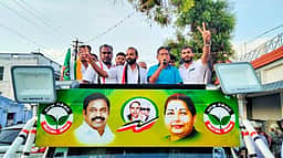 கோபி சட்டப்பேரவைத் தொகுதி அதிமுக வேட்பாளருக்கு உற்சாக வரவேற்பு