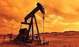 கச்சா எண்ணெய் விலை 15% சரிவு! டிரம்ப்பின் போர் நிறுத்த அறிவிப்பு எதிரொலி!! 