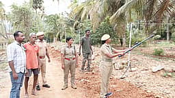 மின்வேலியில் சிக்கி யானைகள் உயிரிழப்பைத் தடுக்க புதிய கருவி