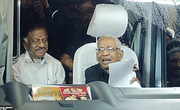 போடியில் ஓ.பன்னீா்செல்வத்தை ஆதரித்து கி.வீரமணி பிரச்சாரம்