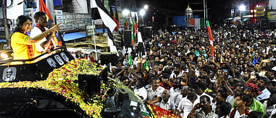 தமிழ்நாடு பிடிக்கும் என பாஜகவினா் பொய்யுரை: கனிமொழி எம்.பி.