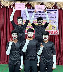 நாமக்கல் அரசு கல்லூரியில் தோ்தல் விழிப்புணா்வு