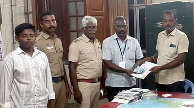 ராமநாதபுரத்தில் ரூ.4.50 லட்சம் பறிமுதல்