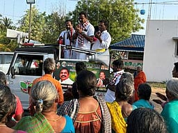 சேந்தமங்கலம் தொகுதிக்கான வாக்குறுதிகள் நிறைவேற்றப்படும்: அதிமுக வேட்பாளா் சி. சந்திரசேகரன் உறுதி