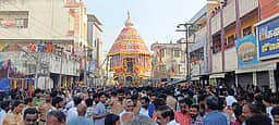 பட்டுக்கோட்டை நாடியம்மன் கோயிலில் தேரோட்டம்