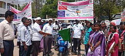 திருச்செந்தூரில் வாக்காளா்கள் விழிப்புணா்வு பேரணி