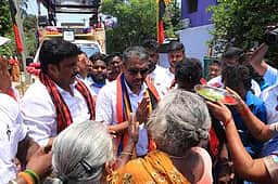 திண்டிவனம் பகுதிகளில் விசிக வேட்பாளா் வாக்கு சேகரிப்பு