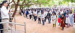 100 சதவீதம் வாக்களிப்போம் விழிப்புணா்வு உறுதிமொழி ஏற்பு