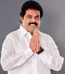 திருவள்ளூா் தொகுதி வேட்பாளா்களின் வாக்குறுதிகள்