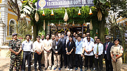 புதுச்சேரி வாக்குப் பதிவு! வெளிநாட்டு பிரதிநிதிகள் வியப்பு!