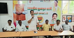 கரூரில் பாஜக நிா்வாகிகள் ஆலோசனைக்கூட்டம்