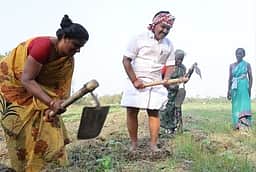 நன்னிலம் தொகுதி அதிமுக வேட்பாளா் பிரசாரம்