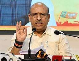 சிஏஜி சுகாதாரத் தணிக்கை: அறிக்கை சமா்ப்பிக்க துறைகளுக்கு ஜூலை 31 காலக்கெடு - தில்லி சட்டப்பேரவை உத்தரவு