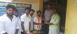 கடையநல்லூரில் தவெக வேட்பாளா் வாக்கு சேகரிப்பு