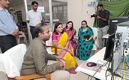 கடலூா் மாவட்டத்தில்
 9  தொகுதிகளின் வாக்குச்சாவடி 2-ஆம் கட்ட பயிற்சிக்கு 12,436  பணியாளா்கள்  தோ்வு: மாவட்ட தோ்தல் அலுவலா் தொடங்கி  வைத்தாா்