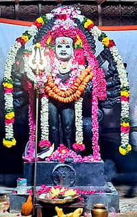 தேய்பிறை அஷ்டமி: பைரவருக்கு சிறப்பு வழிபாடு