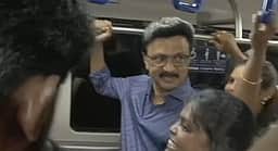 சென்னை மெட்ரோ ரயிலில் பயணித்து முதல்வர் மு.க. ஸ்டாலின் வாக்கு சேகரிப்பு!