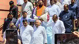 நாடாளுமன்றத்தில் நிதீஷ் குமார்! மாநிலங்களவை எம்.பி.யாக பதவியேற்றார்!